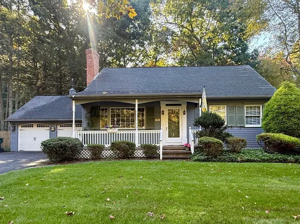 719 S Branch Pkwy, Springfield, MA 01118