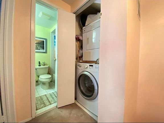 3rd image of 14 Edward Ct