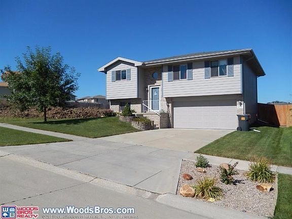 2nd image of 2711 NW Dahlia Dr
