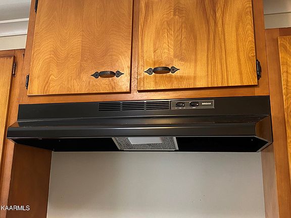 2nd image of 7840 Thorn Grove Pike