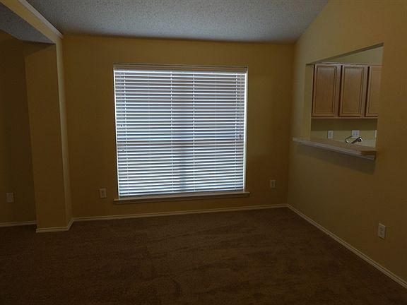 4th image of 10216 Winkler Dr
