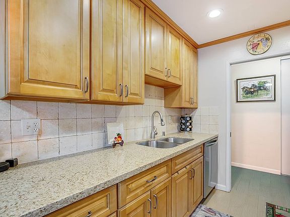 4th image of 1898 Meridian Ave Unit 47