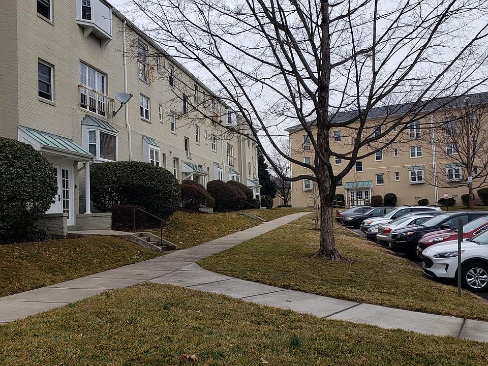 1st image of 2901 Willston Pl APT 102