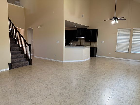 4th image of 1704 Hickory Chase Cir