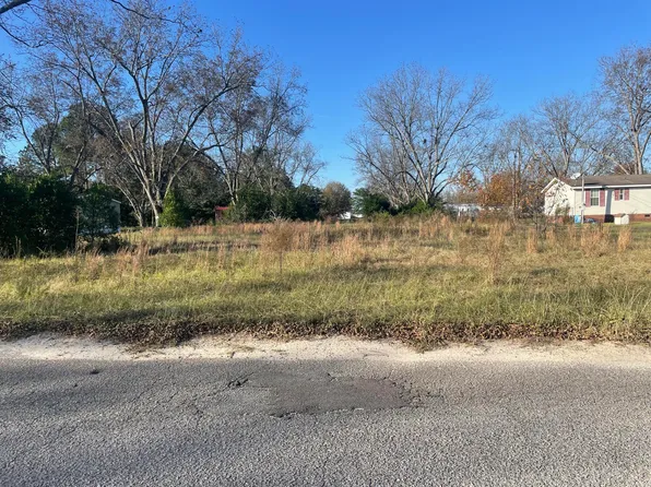 535 Pioneer Dr, Sumter, SC 29150