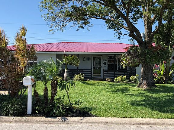 2nd image of 2676 Algonquin Dr