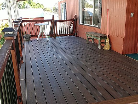 9'10"x23' south facing deck