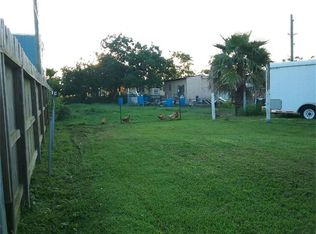 910 16th St, San Leon, TX 77539