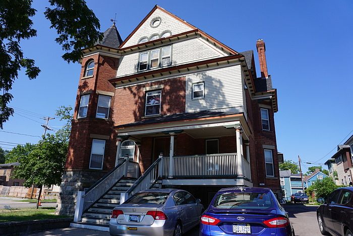 2nd image of 728 S Burdick St APT 6