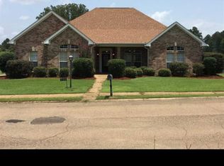 126 Barrington Dr, Byram, MS 39272