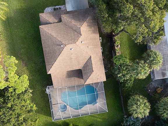 3rd image of 1210 SW Melrose Avenue