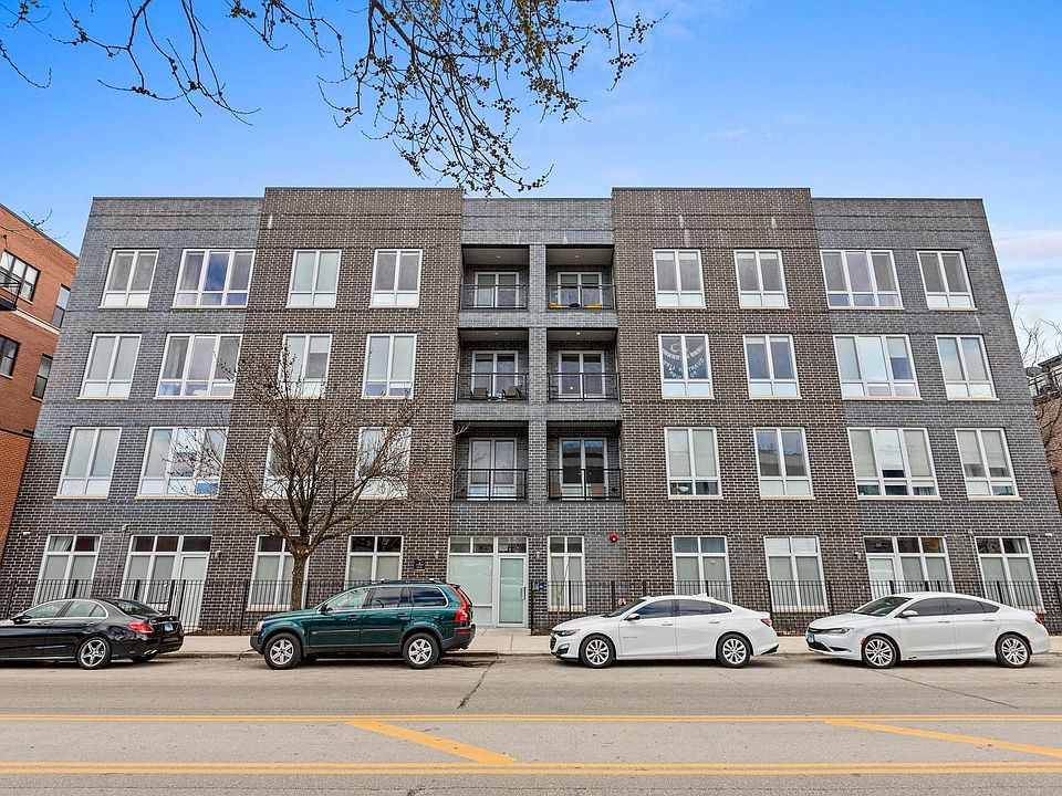 1st image of 2217 W Madison St #407
