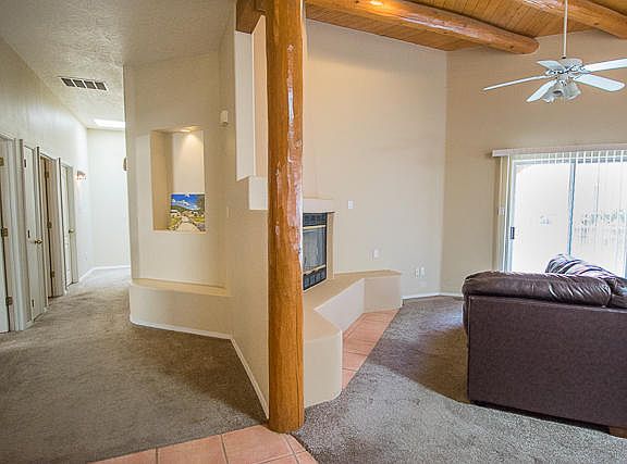 5th image of 10008 Calabacillas Ct NW