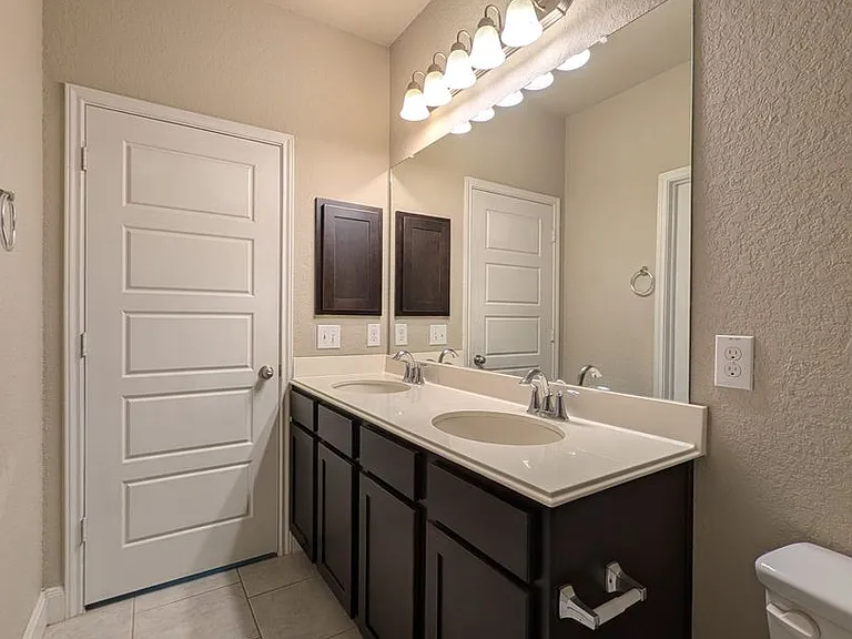 1211 Old FM 306 — Photo 13