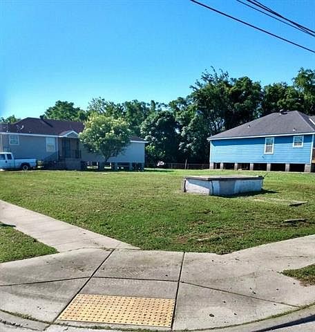 1st image of 2237 Jourdan Ave