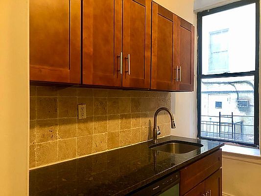 2nd image of 287 Fort Washington Ave #6
