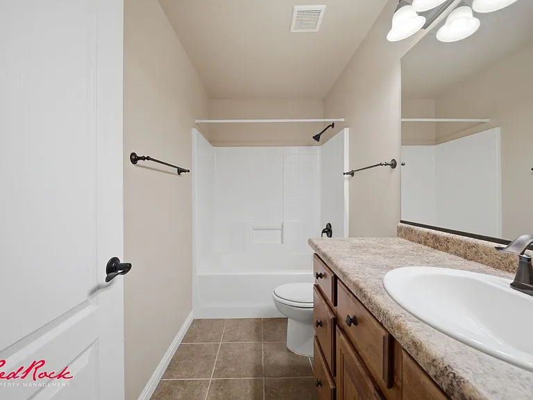 2422 S River Rd #5 — Photo 11