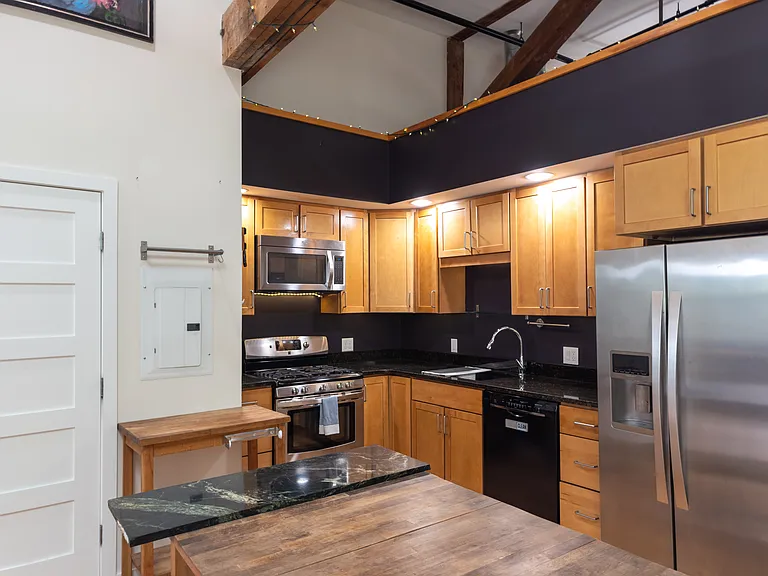 184 Main St #4 — Photo 8