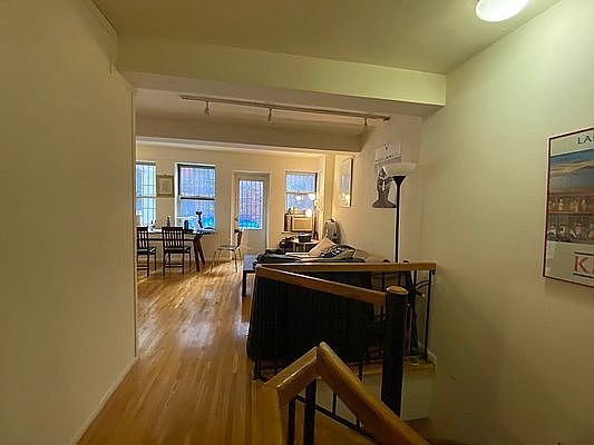 4th image of 249 E 30th St #Glr