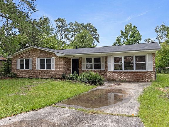 3rd image of 3004 Griffis Ct