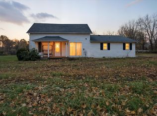 26412 H Dr N, Albion, MI 49224