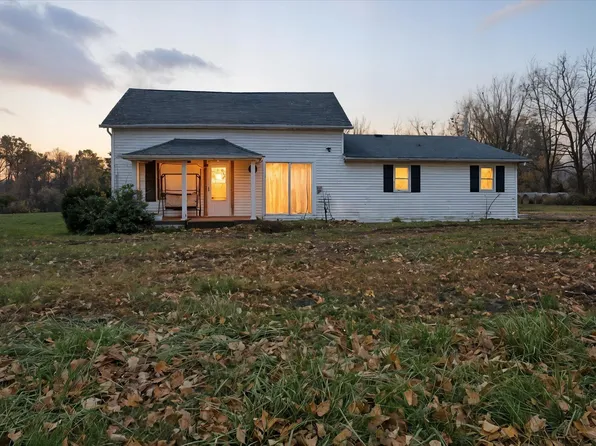 26412 H Dr N, Albion, MI 49224