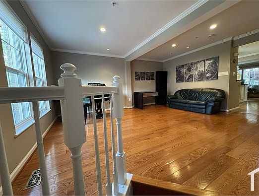 3rd image of 13522 Hayworth Dr