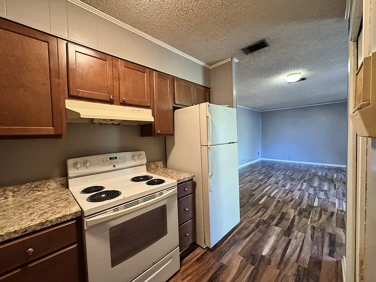 203 John Sims Pkwy #F — Photo 6