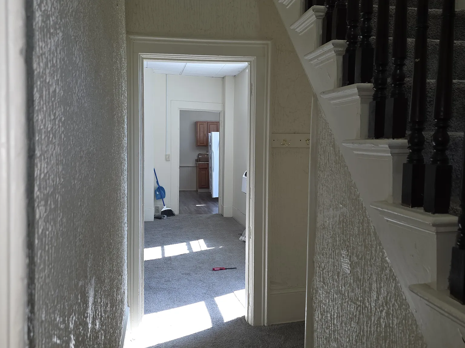 3 bed, 1600 sqft, $1,375 — Photo 1
