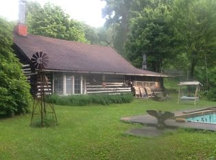 398 Chestnut Ln, Jeannette, PA 15644