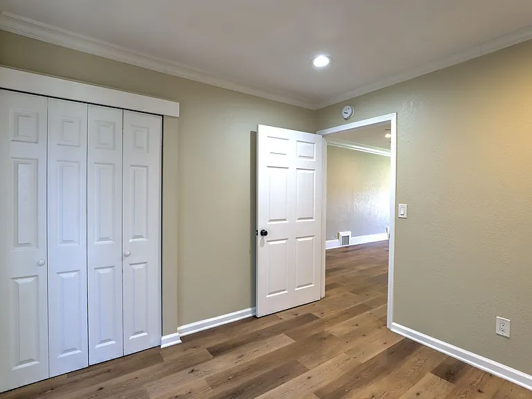 811 E Chapman Ave — Photo 8