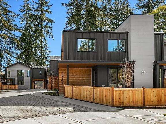 3rd image of 12241 NE 66TH Street