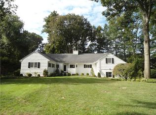 36 Winthrop Dr, Riverside, CT 06878