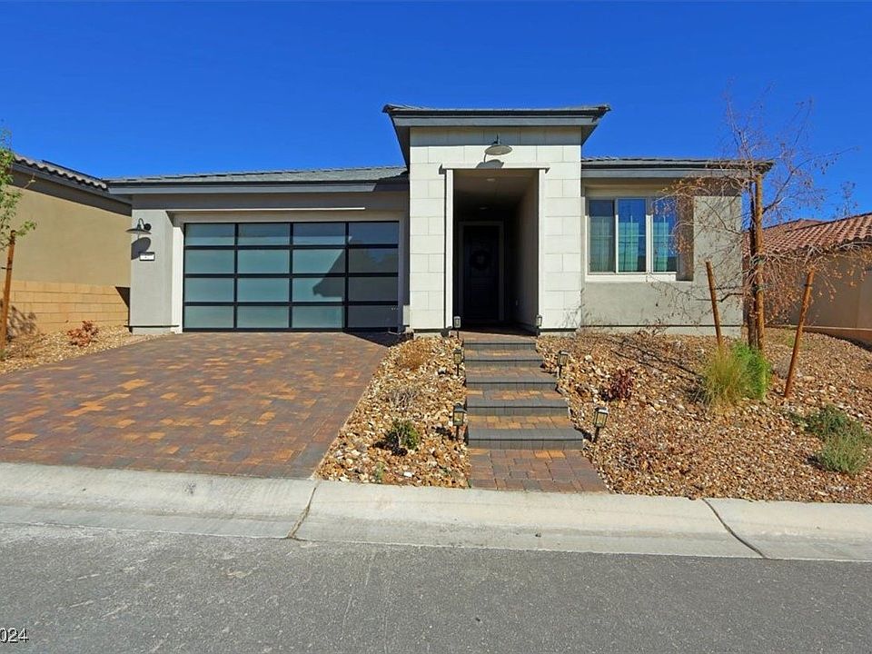 1st image of 42 Autumn Palm Ave