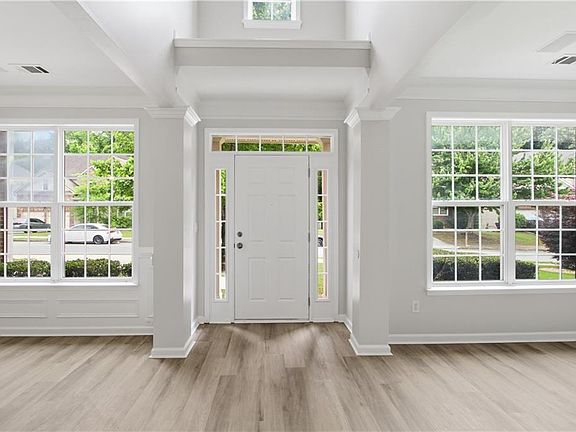2nd image of 4520 Creekside Cv