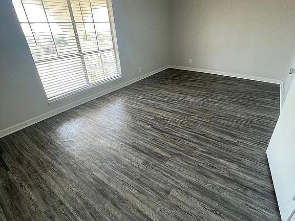 3rd image of 2425 Barnard Rd #250ed9275