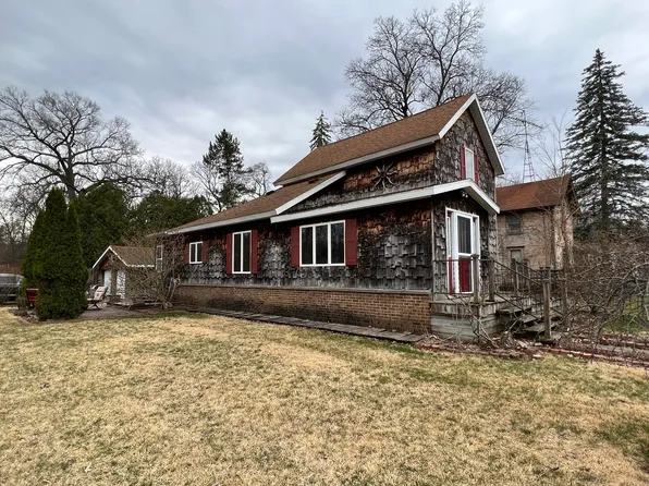 442 E Division St, Dowagiac, MI 49047