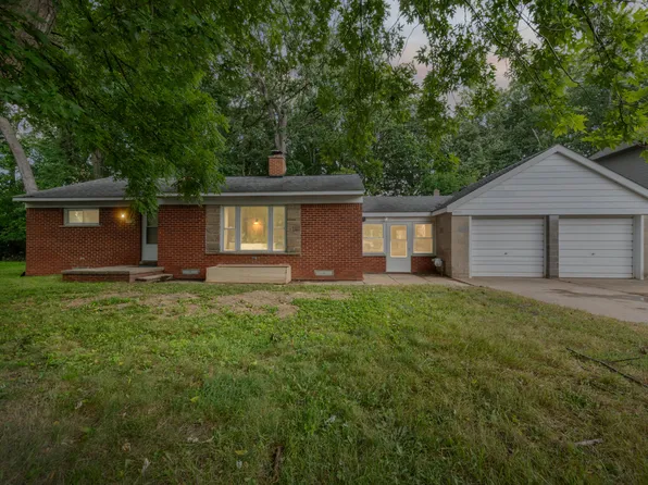 3894 Jennings Dr, Troy, MI 48083