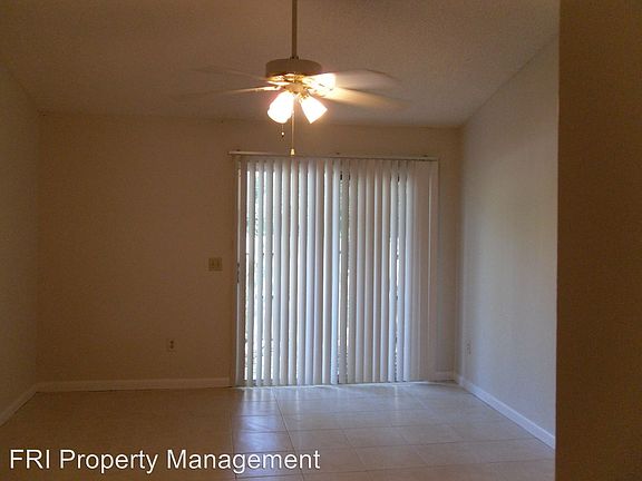 2nd image of 7 Sandalwood Ct