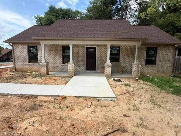 1730 Willow Rd, Greensboro, NC 27401