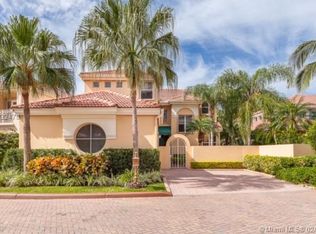 20766 NE 37th Pl, Aventura, FL 33180