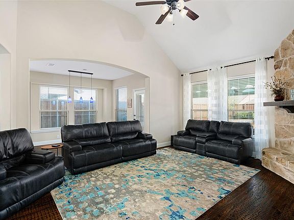 4th image of 4503 Mimosa Dr