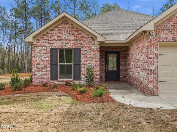 265 Smith Dr, Mendenhall, MS 39114