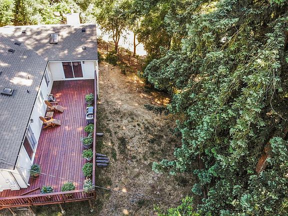3rd image of 180 Little Bear Ln