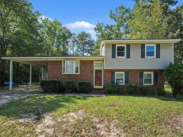 6546 Portsmouth Dr, Fayetteville, NC 28314