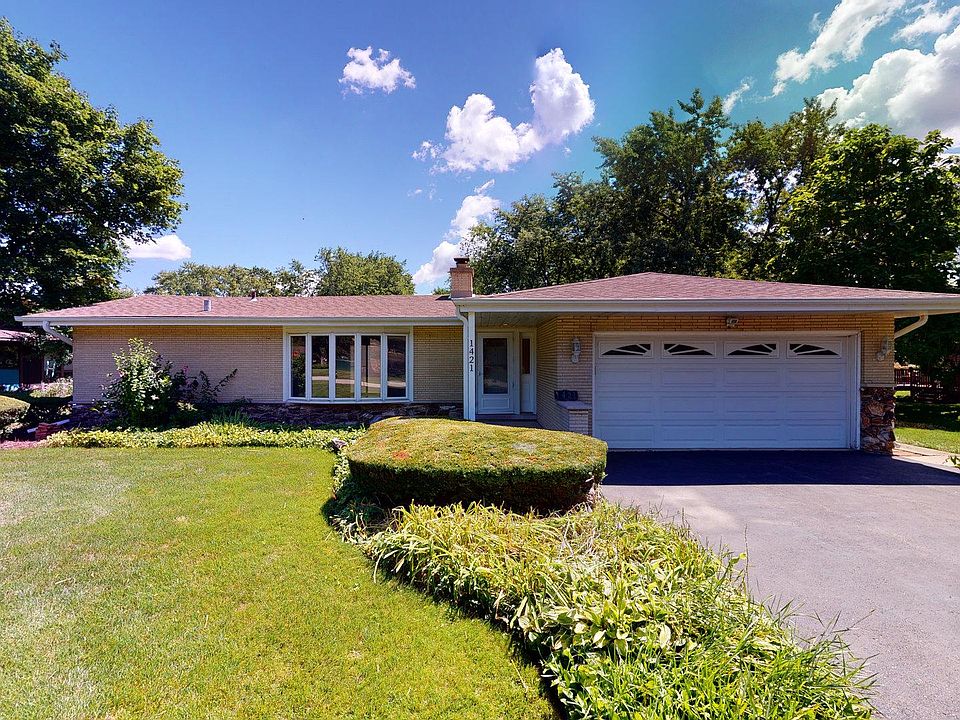 1st image of 1421 S Greenview Ct