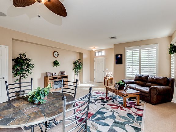 5th image of 44176 W Juniper Ave