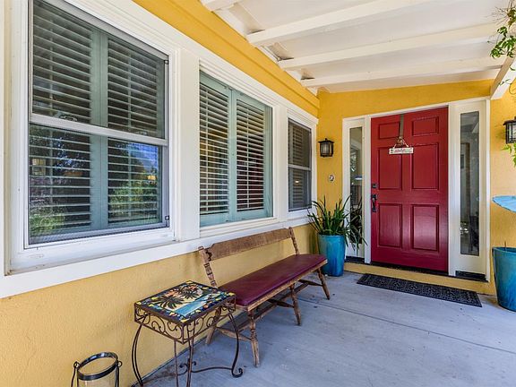 4th image of 11835 Redmond Ave