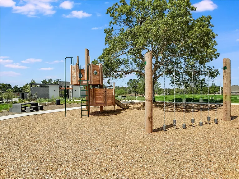 612 Jefferson Dr — Photo 31