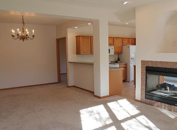 4th image of 367 Hayes Dr